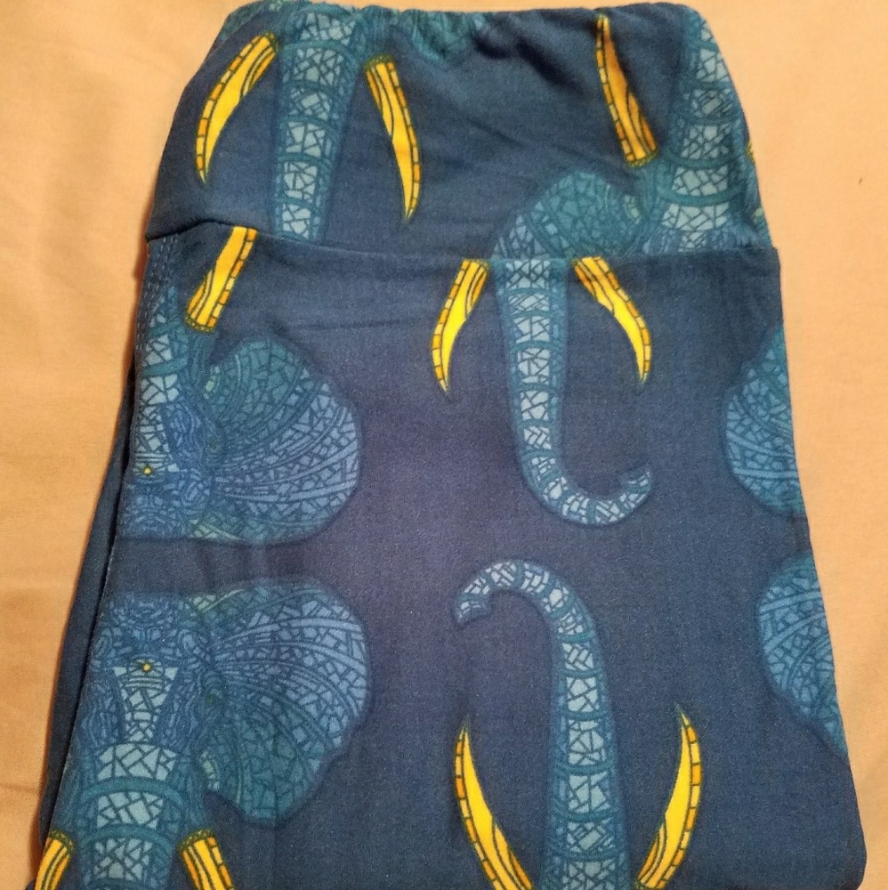 Sale 3/$15! LULAROE Elephant LEGGINGS